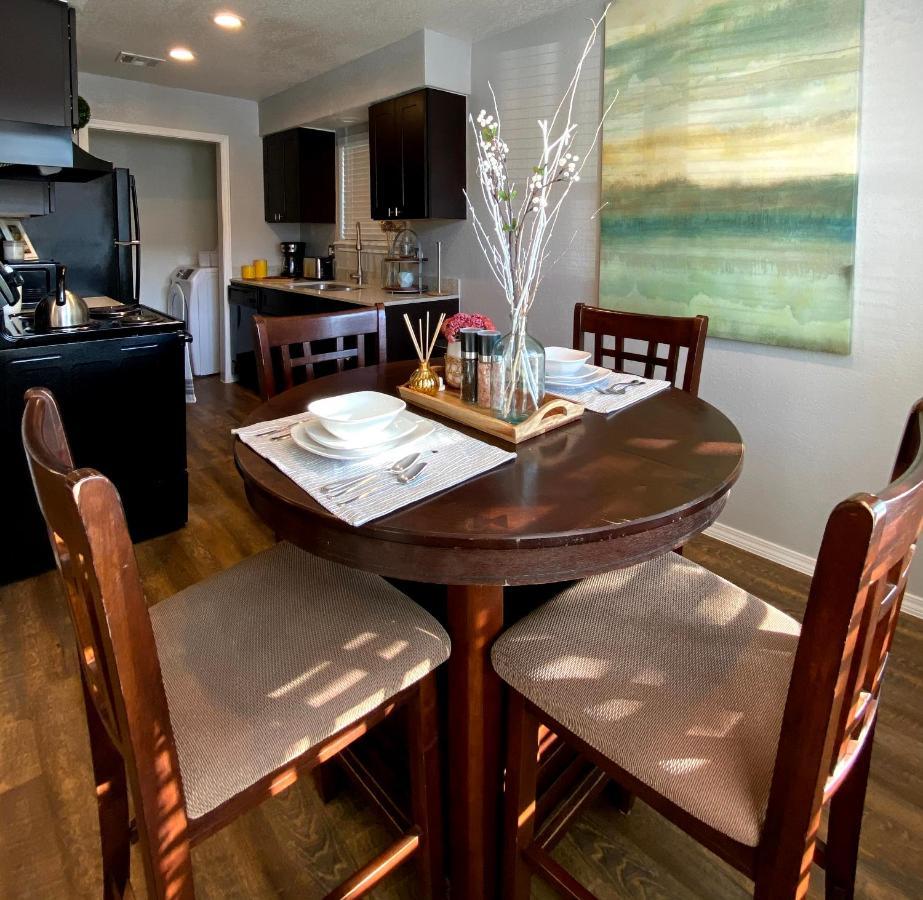 Evie'S Campus-Close 2 Bedroom Luxury Oklahoma City Bagian luar foto
