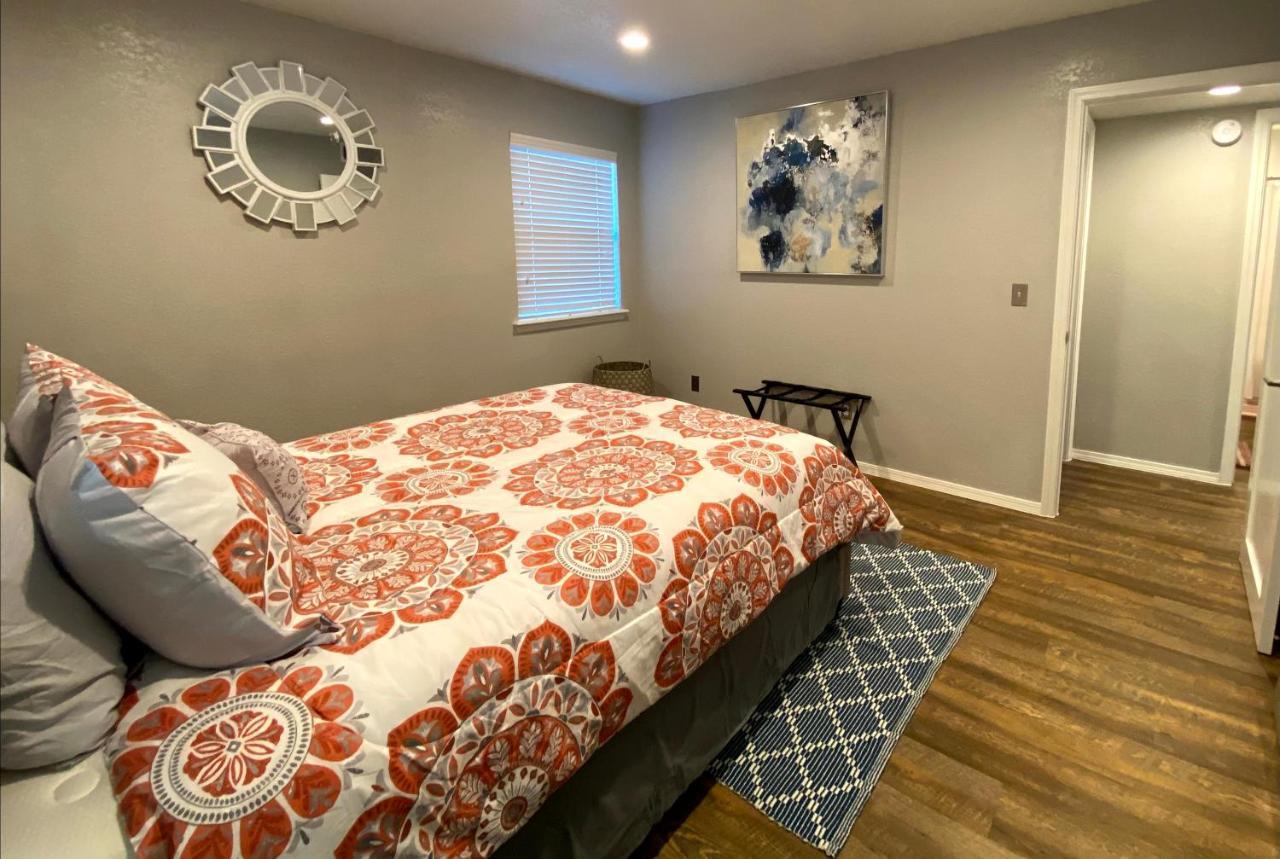 Evie'S Campus-Close 2 Bedroom Luxury Oklahoma City Bagian luar foto