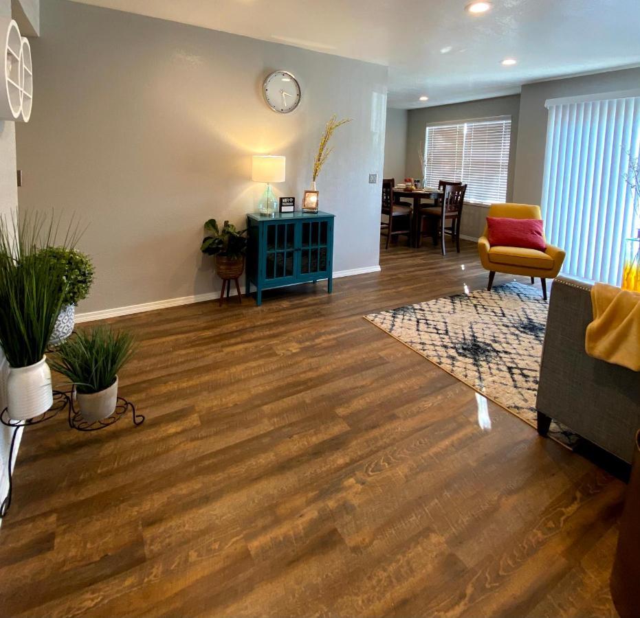 Evie'S Campus-Close 2 Bedroom Luxury Oklahoma City Bagian luar foto