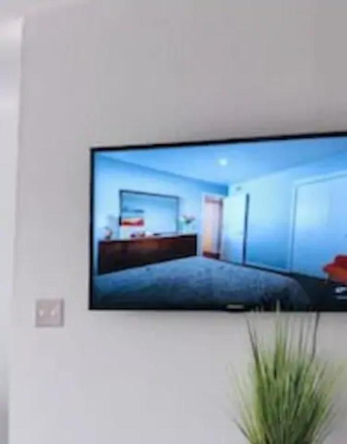 Evie'S Campus-Close 2 Bedroom Luxury Oklahoma City Bagian luar foto