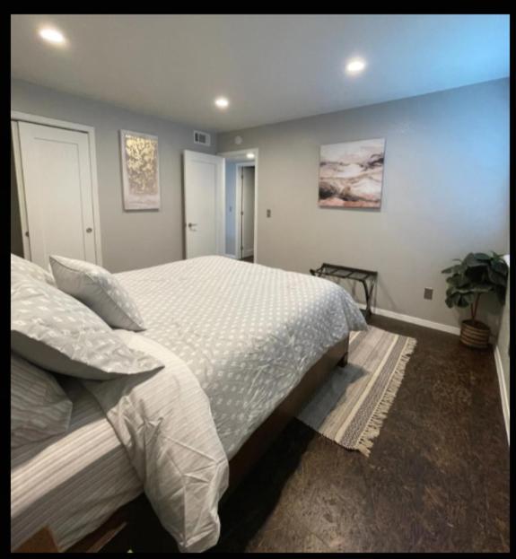 Evie'S Campus-Close 2 Bedroom Luxury Oklahoma City Bagian luar foto