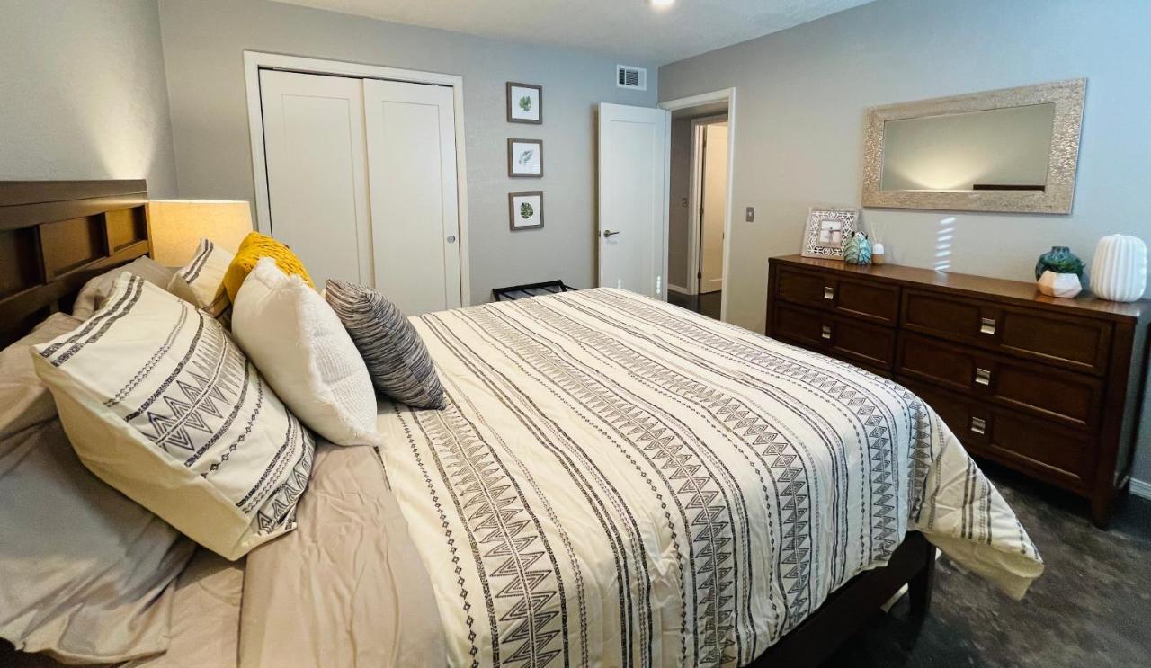 Evie'S Campus-Close 2 Bedroom Luxury Oklahoma City Bagian luar foto
