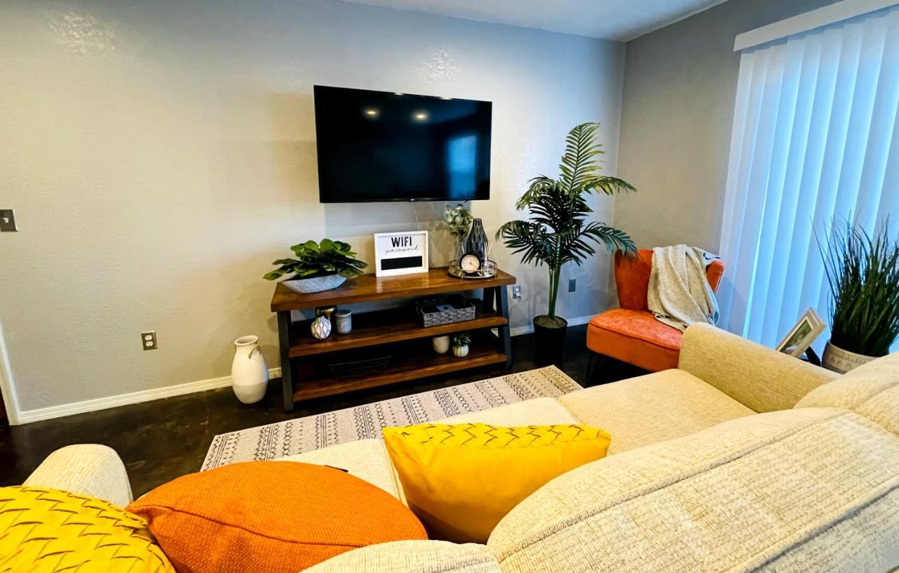 Evie'S Campus-Close 2 Bedroom Luxury Oklahoma City Bagian luar foto